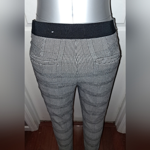 🆕️Liz Claiborne Laura Slim Leg Dress Pants Mid-Rise Sz 4 NWOT - Picture 4 of 7